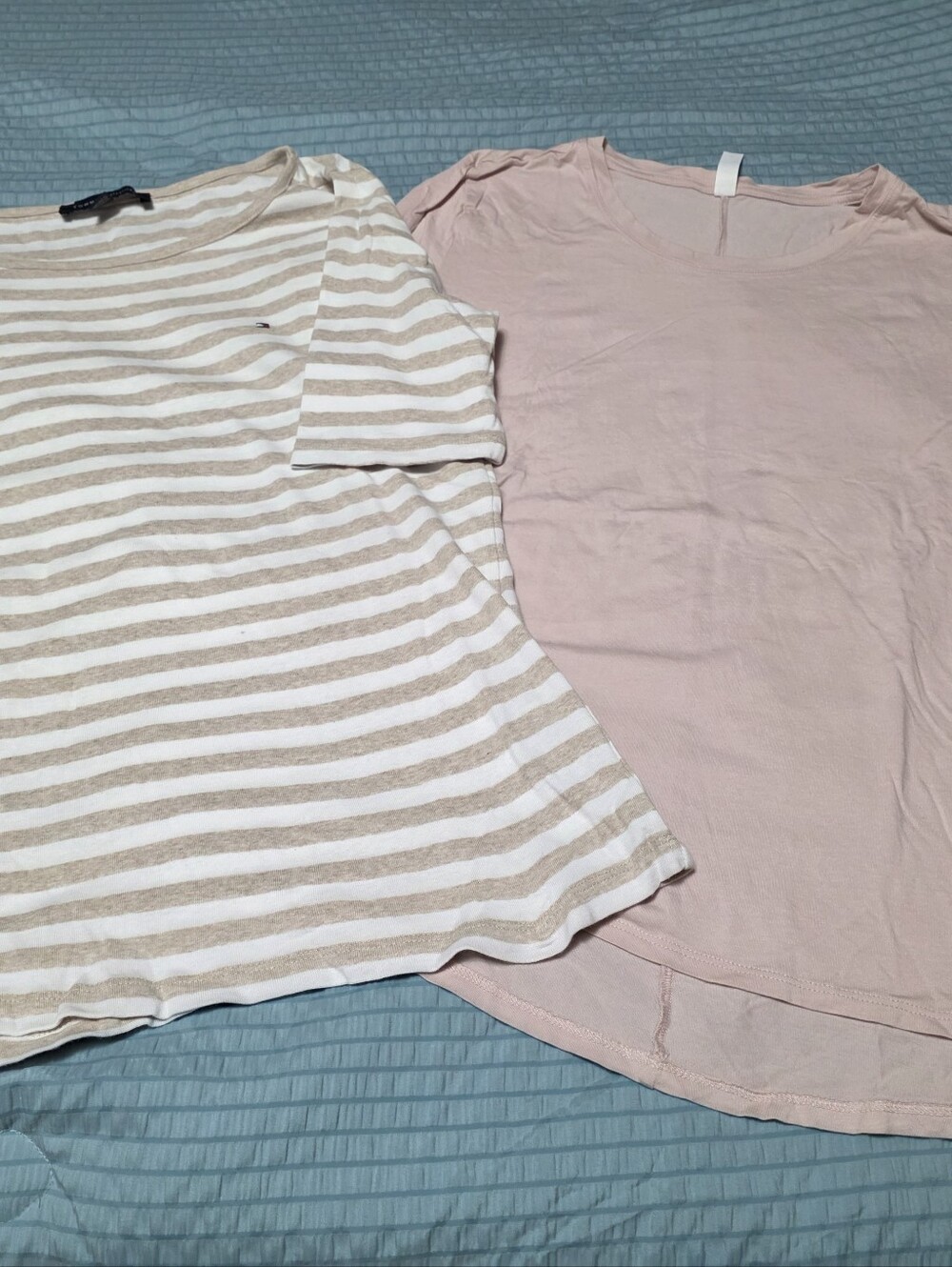 2pc Bundle Womens Striped Beige & White Tee + Soft Pink Crewneck Tee  Size L